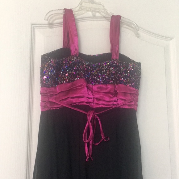 A black and fuschia dress with colorful sequins. - Picture 4 of 5
